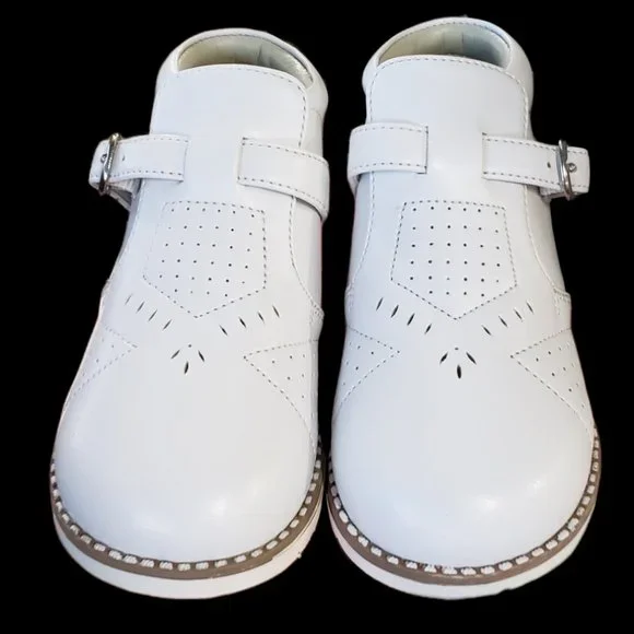 Girls White Shoes - Picture 1 of 7